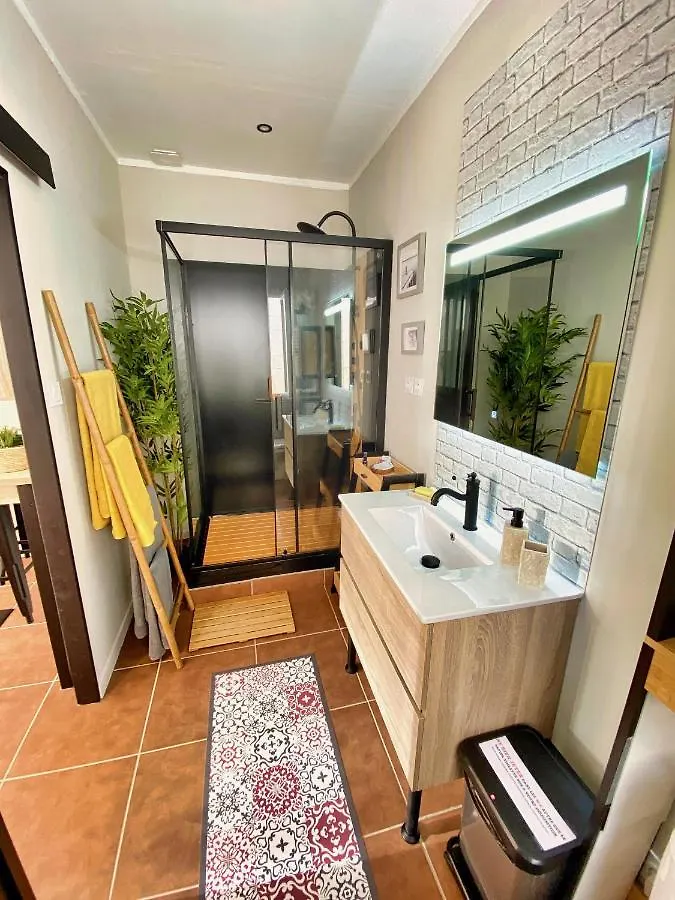 Douce Quietude Bed & Breakfast Vals-les-Bains 0*,